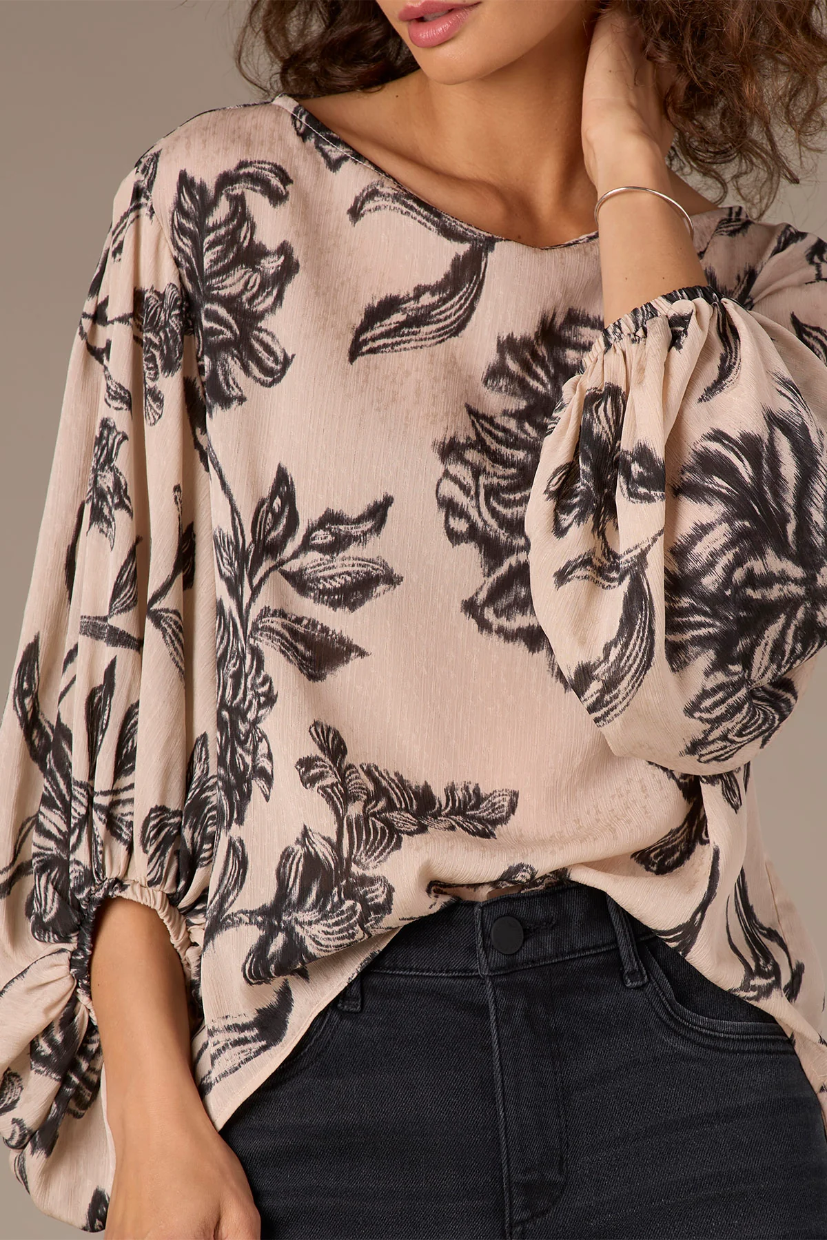 Banded Peasant Sleeve Boat Neck Floral Print Woven Top - Image 5
