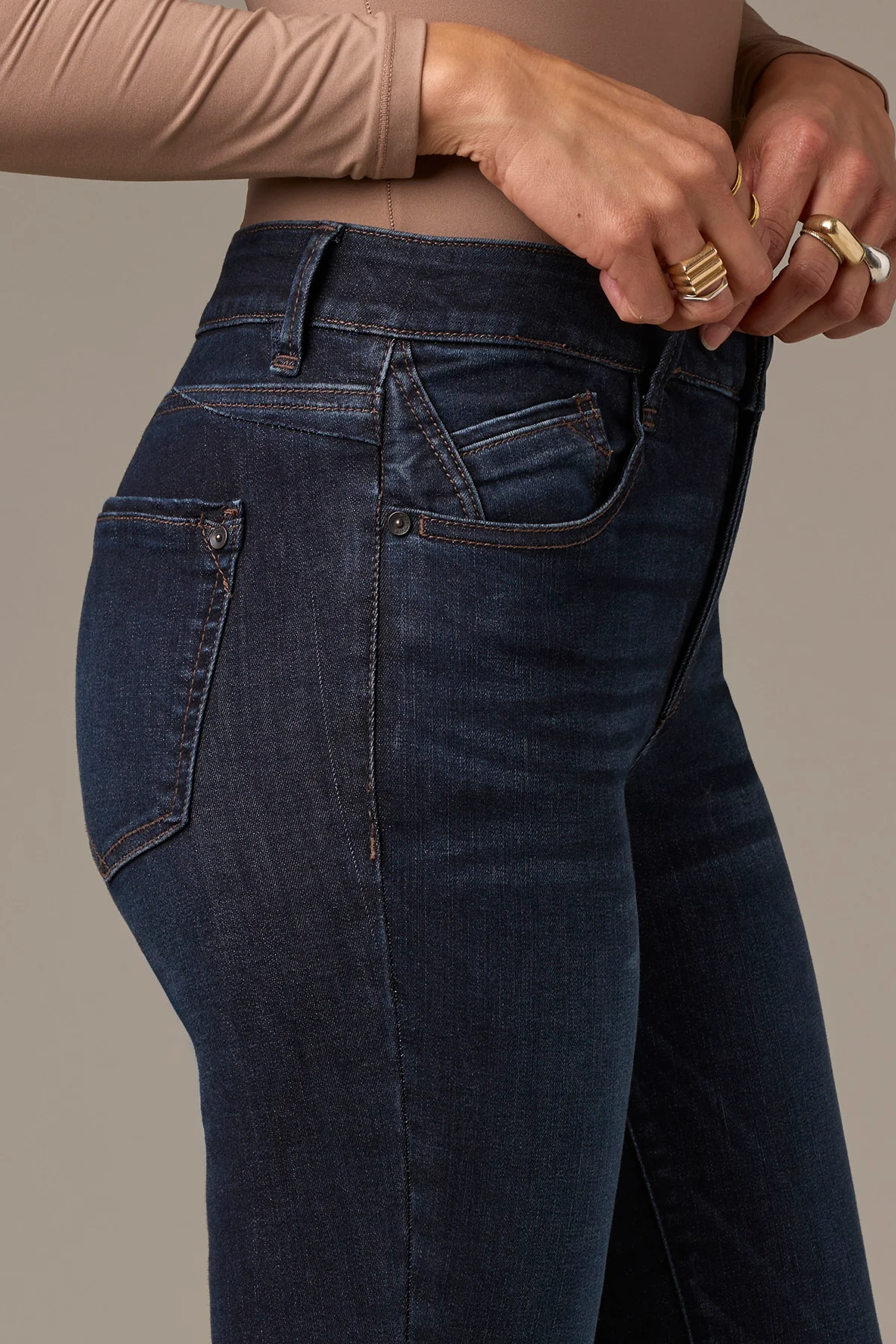 Charlotte Mid-Rise Ankle Skimmer Jeans - Image 5