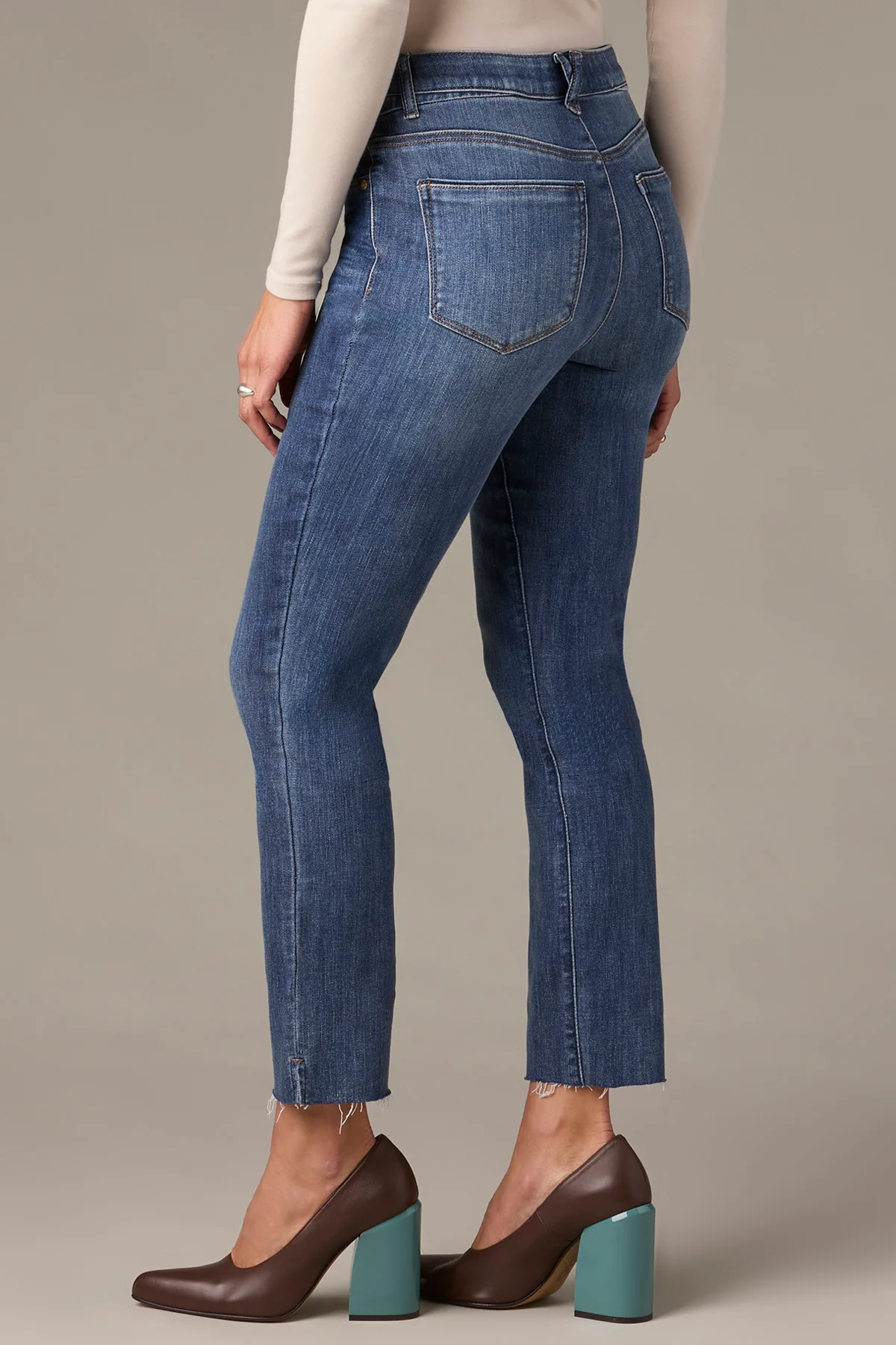 Logan High Rise Vintage Skinny Jeans in Faded Blue - Image 3