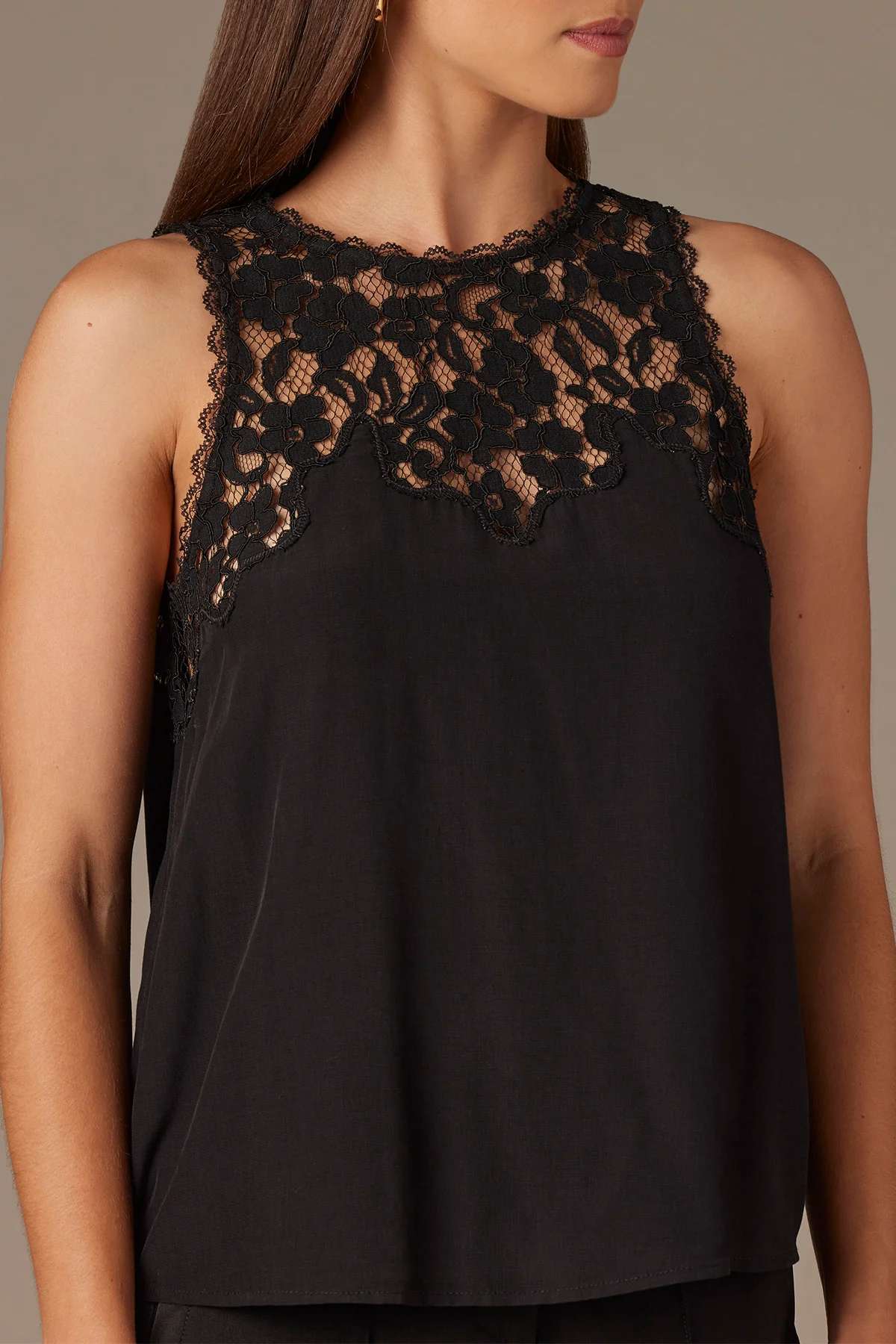 Round Neck Lace Yoke Scallop Edge Woven Tank Top - Image 5