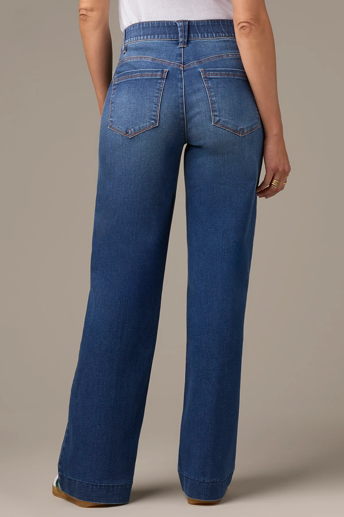 Sam High Rise Wide Leg Petite Jeans in Blue - Image 4