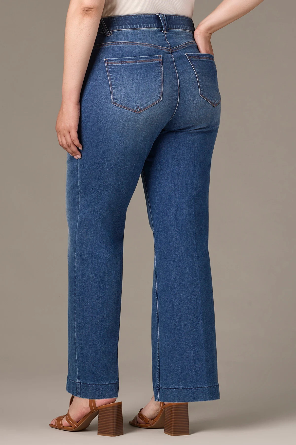 Sam High Rise Wide Leg Plus Size Jeans in Blue - Image 3