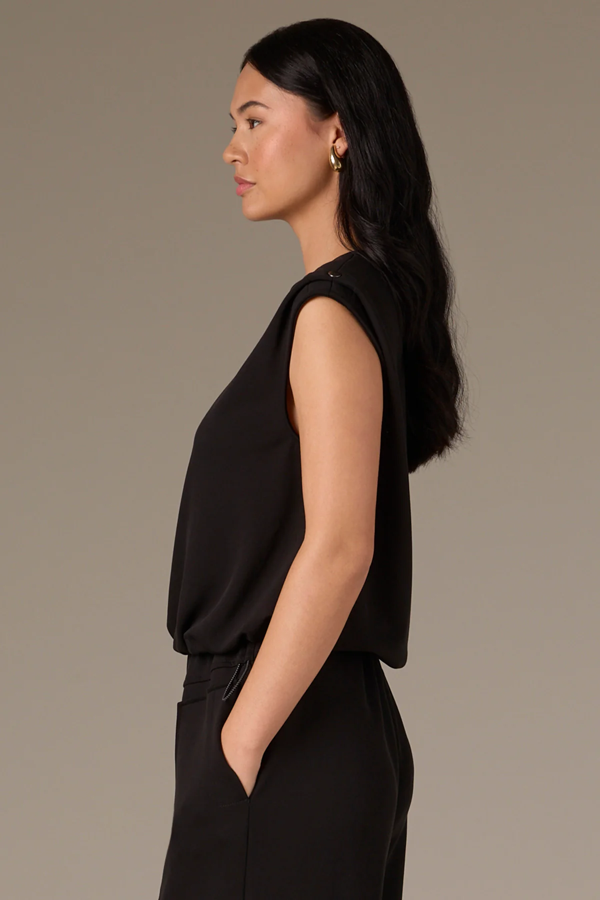 Sleeveless Pleated Round Neck Bubble Hem Knit Top with Studs - Image 7