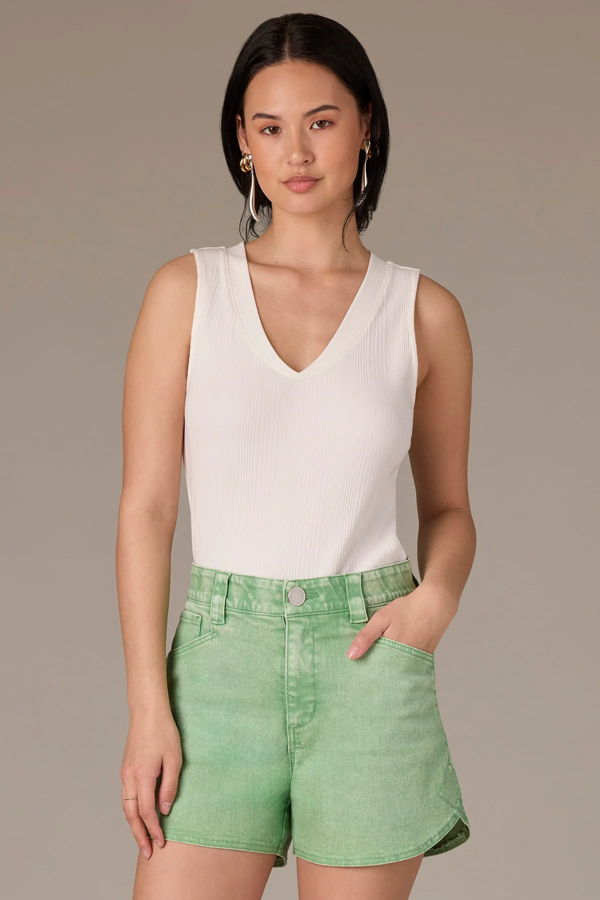 Sleeveless Rounded V-Neck Surplus Hem Petite Knit Top - Image 8